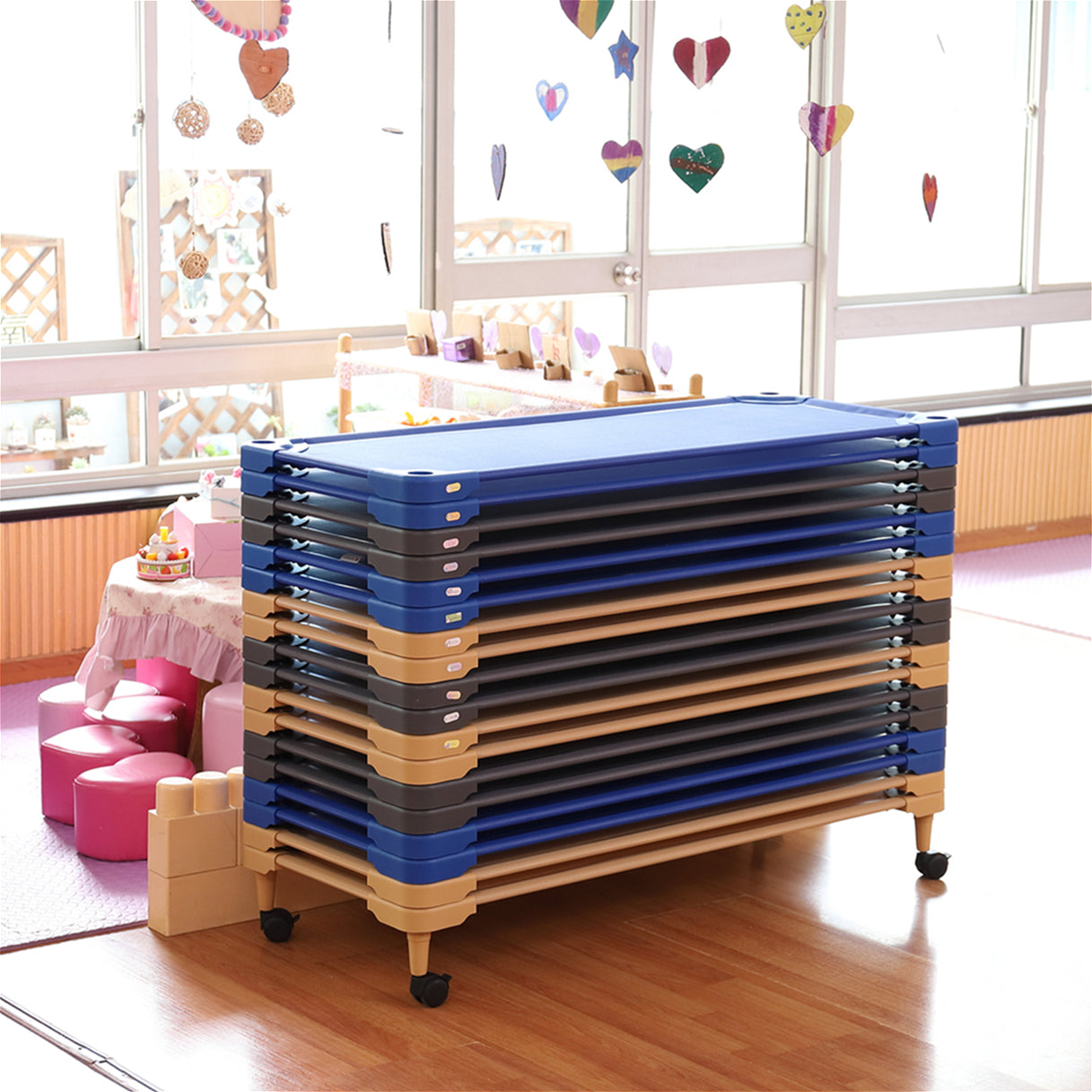 Kindergarten Stackable Plastic Matel Steel Children Bed Daycare Cots