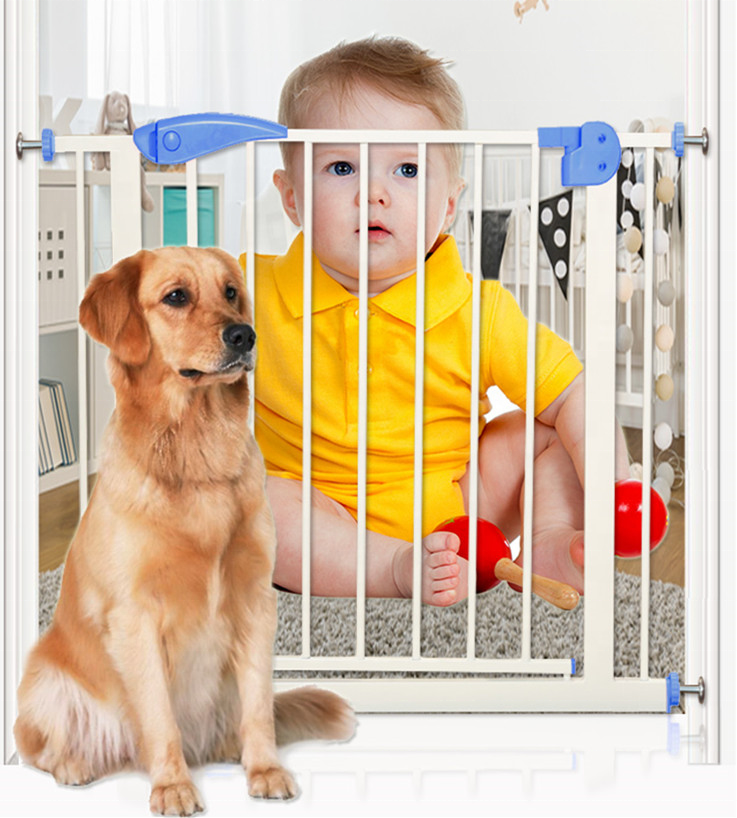 Taizhou Baby Auto Close Pressure Mount Baby Gate for Stairs, Hallways and Doors, Metal,best Selling Baby Products
